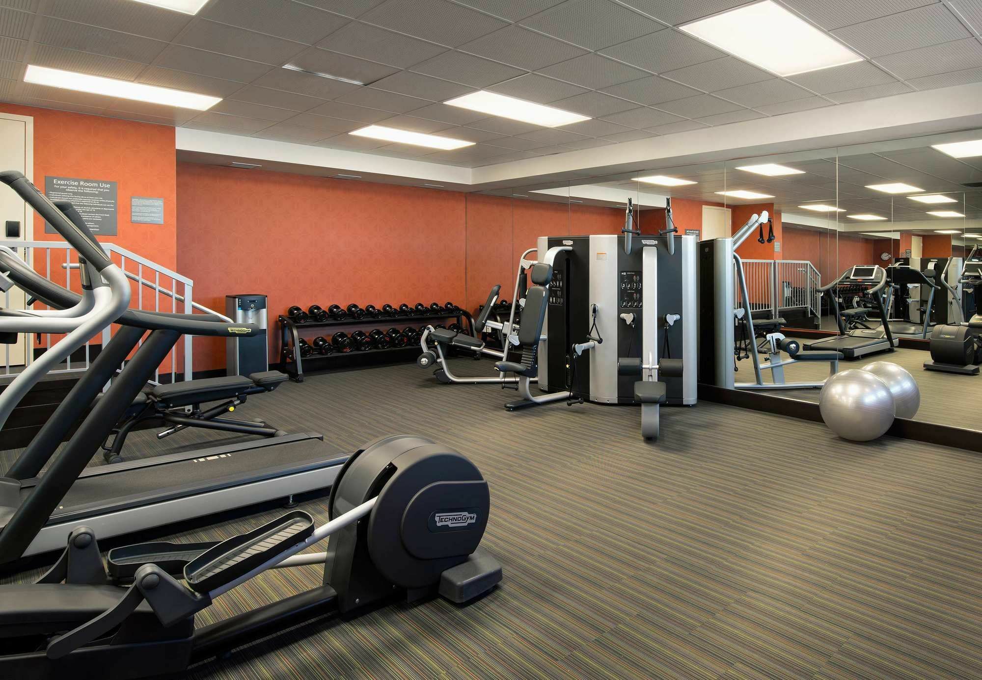 Hotel Courtyard By Marriott Calgary South Zewnętrze zdjęcie