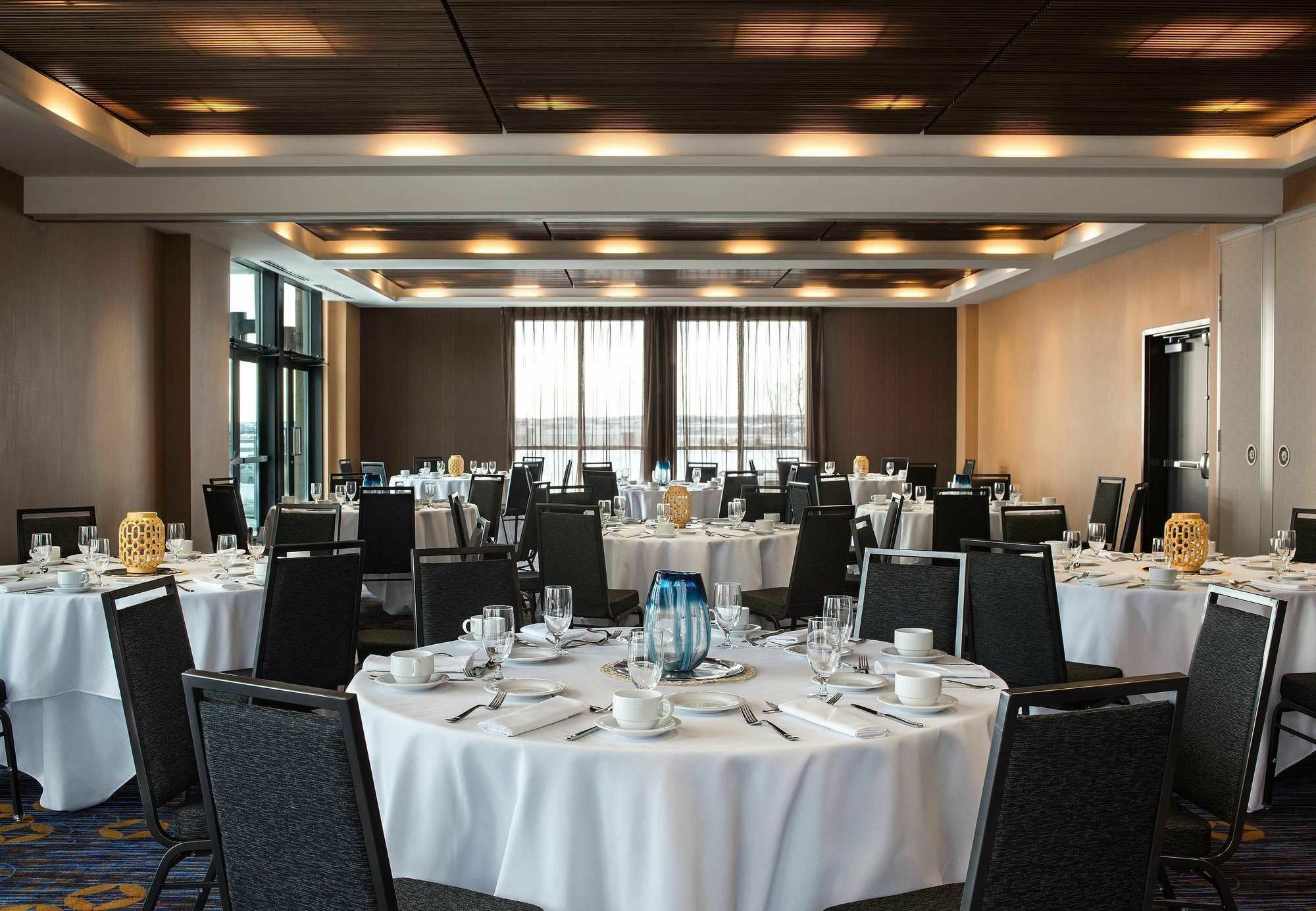 Hotel Courtyard By Marriott Calgary South Zewnętrze zdjęcie